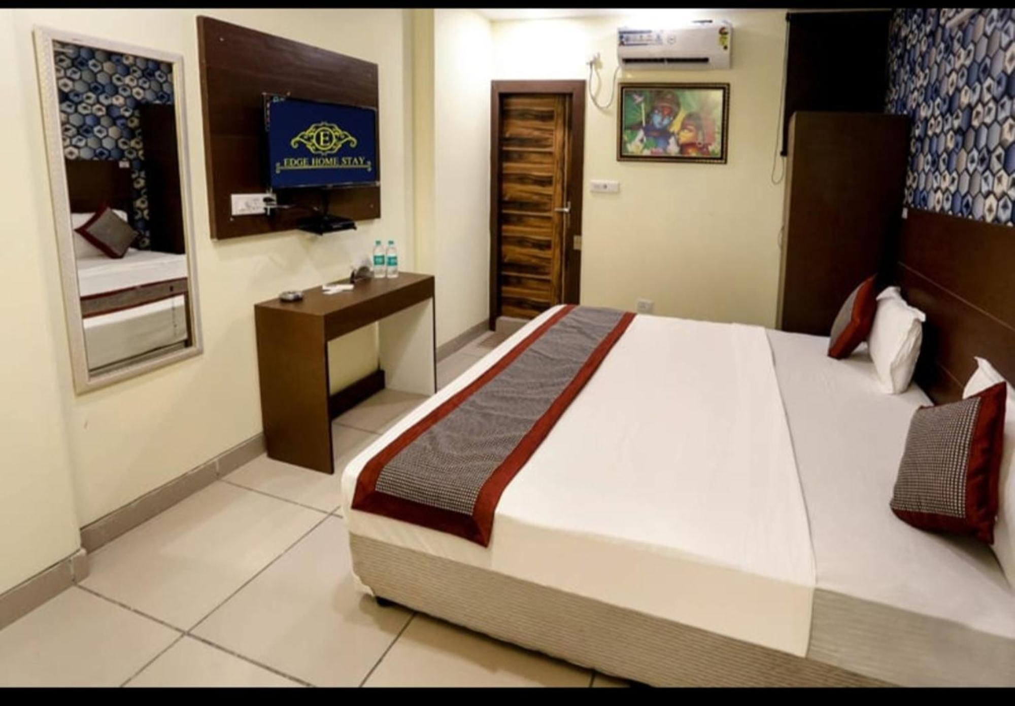 Airport Hotel Edge Home Stay Нью-Делі Екстер'єр фото