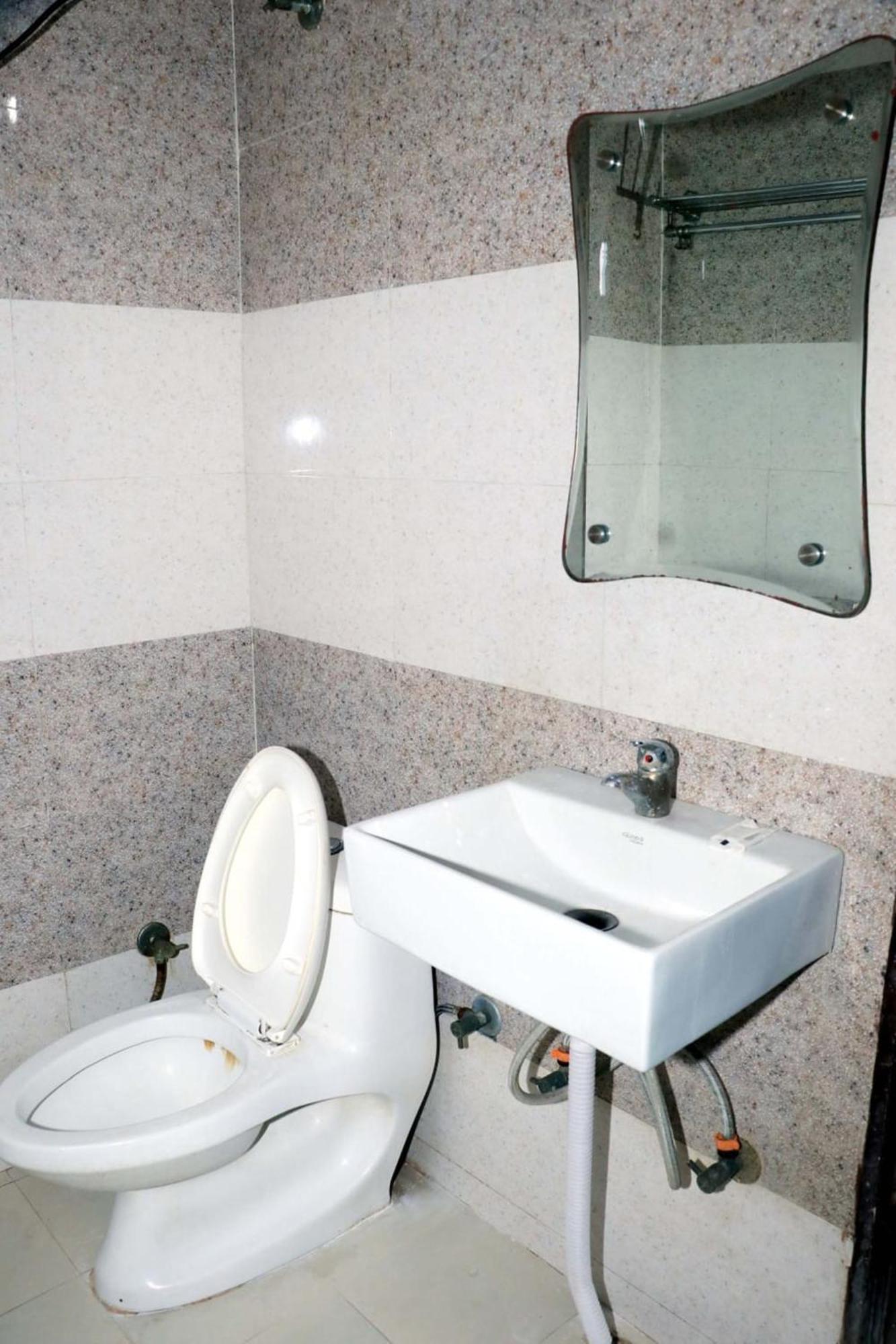 Airport Hotel Edge Home Stay Нью-Делі Екстер'єр фото