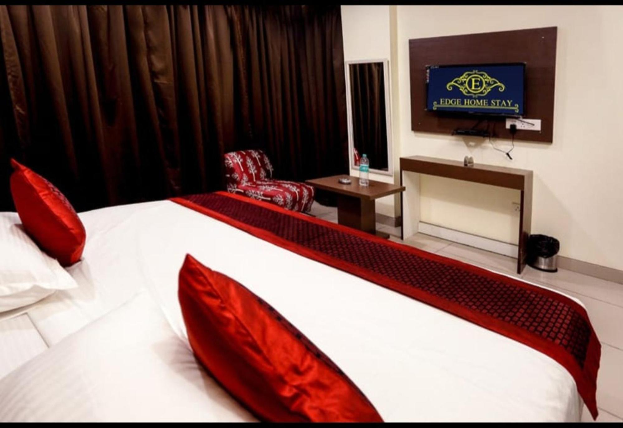 Airport Hotel Edge Home Stay Нью-Делі Екстер'єр фото