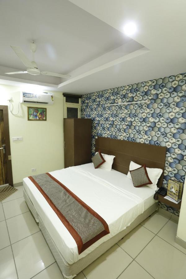 Airport Hotel Edge Home Stay Нью-Делі Екстер'єр фото