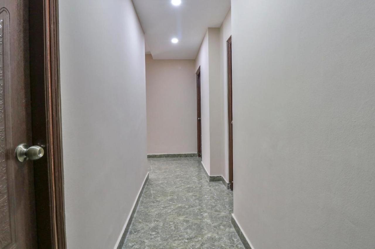 Airport Hotel Edge Home Stay Нью-Делі Екстер'єр фото